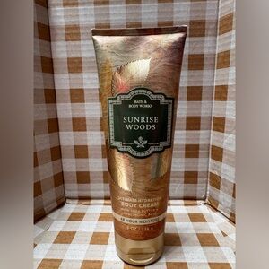 NEW B&BW Sunrise Woods ultimate hydration body cream, 8 oz